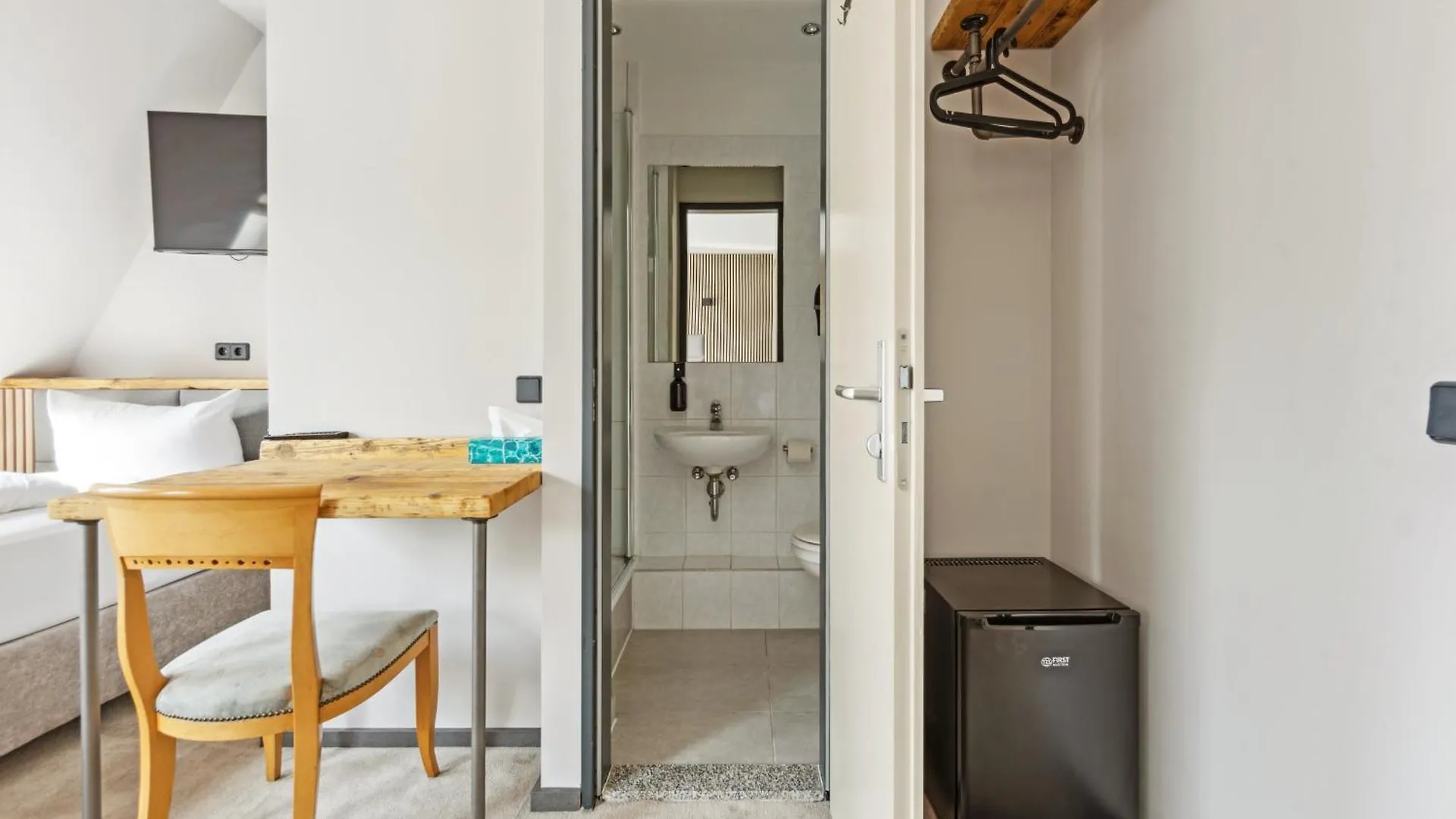 **  Hotel Comenius Berlin Tyskland