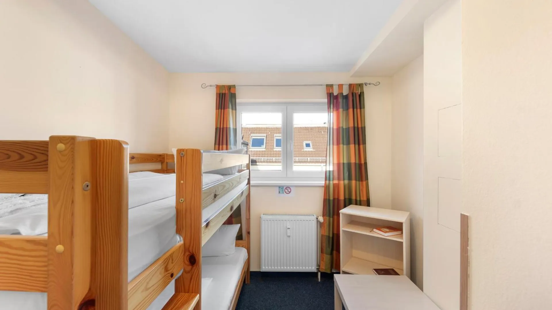 Hotel Comenius Berlin 2*,