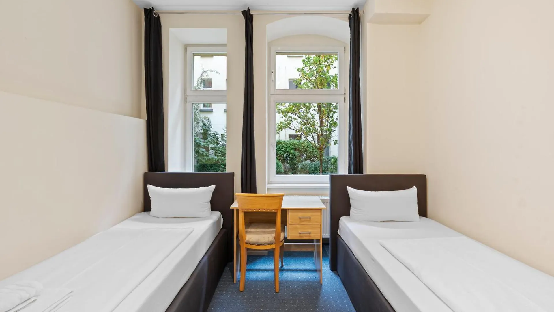 Hotel Comenius Berlin 2*,  Niemcy