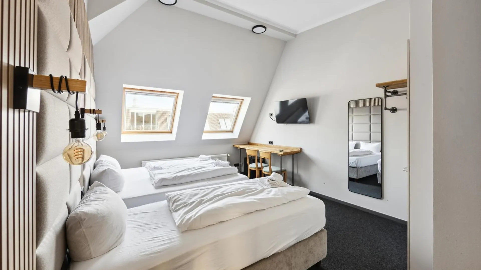 Hotel Comenius Berlin 2*,