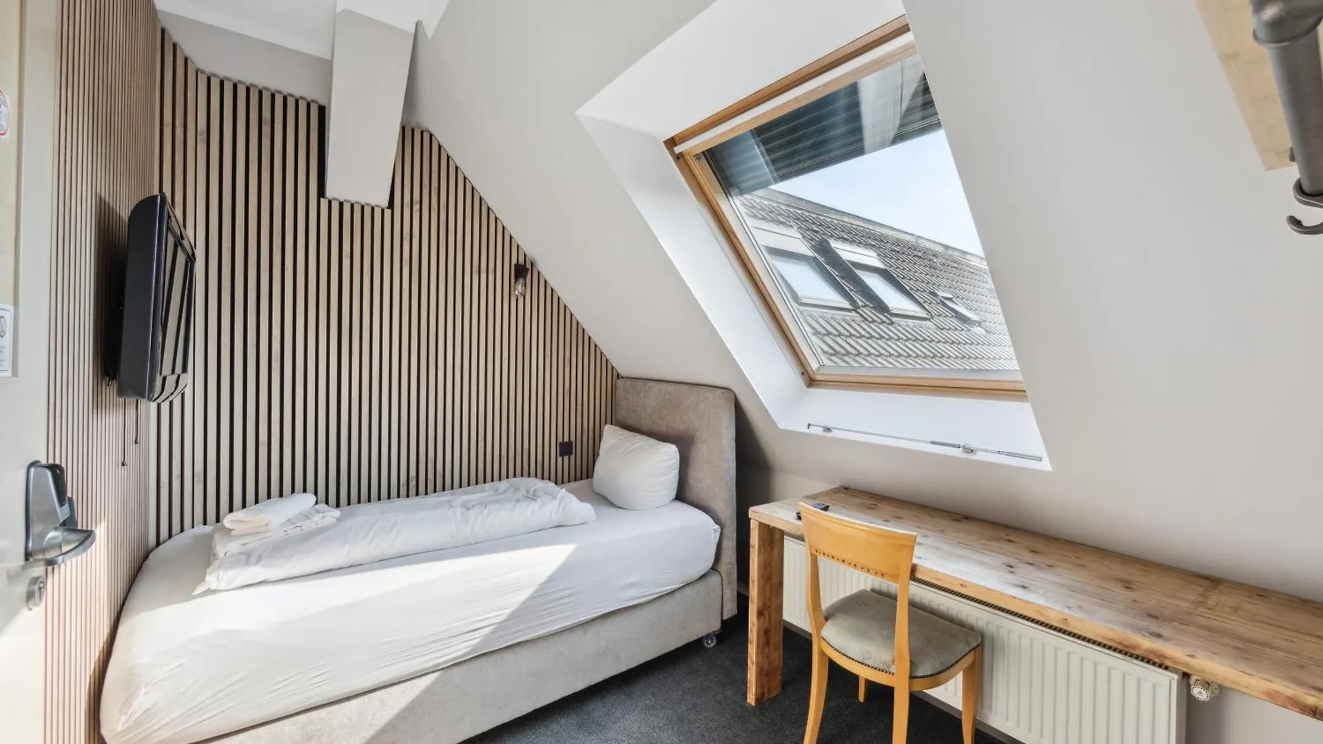 **  Hotel Comenius Berlin Niemcy
